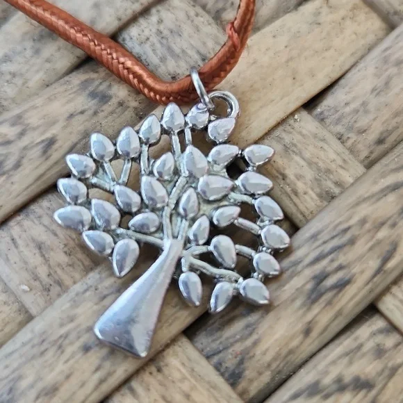 Tree Of Life Necklace - Picture 3 of 3